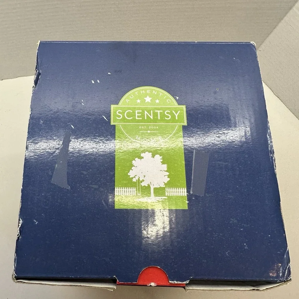 NEW Scentsy Warmer Marvel's‎ Avengers Captain America,hulk,iron Man Retired